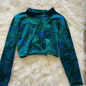 Long sleeved crop top